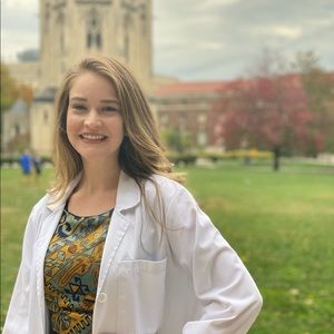 Meet your Posher, Adrianne